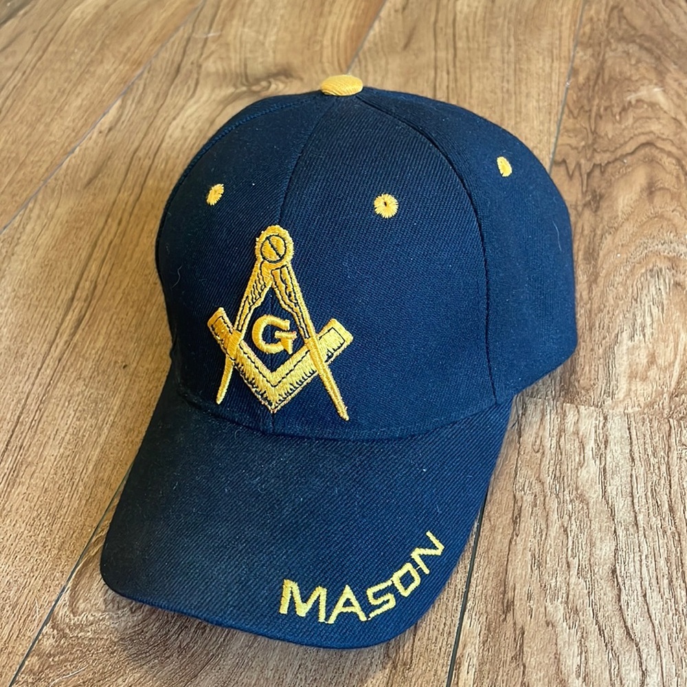 Free mason adjustable hat